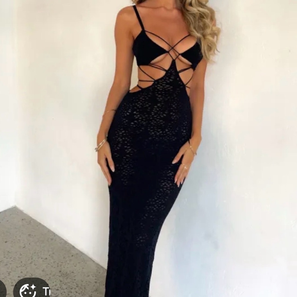 Outcast Elegant Black Strappy Dress